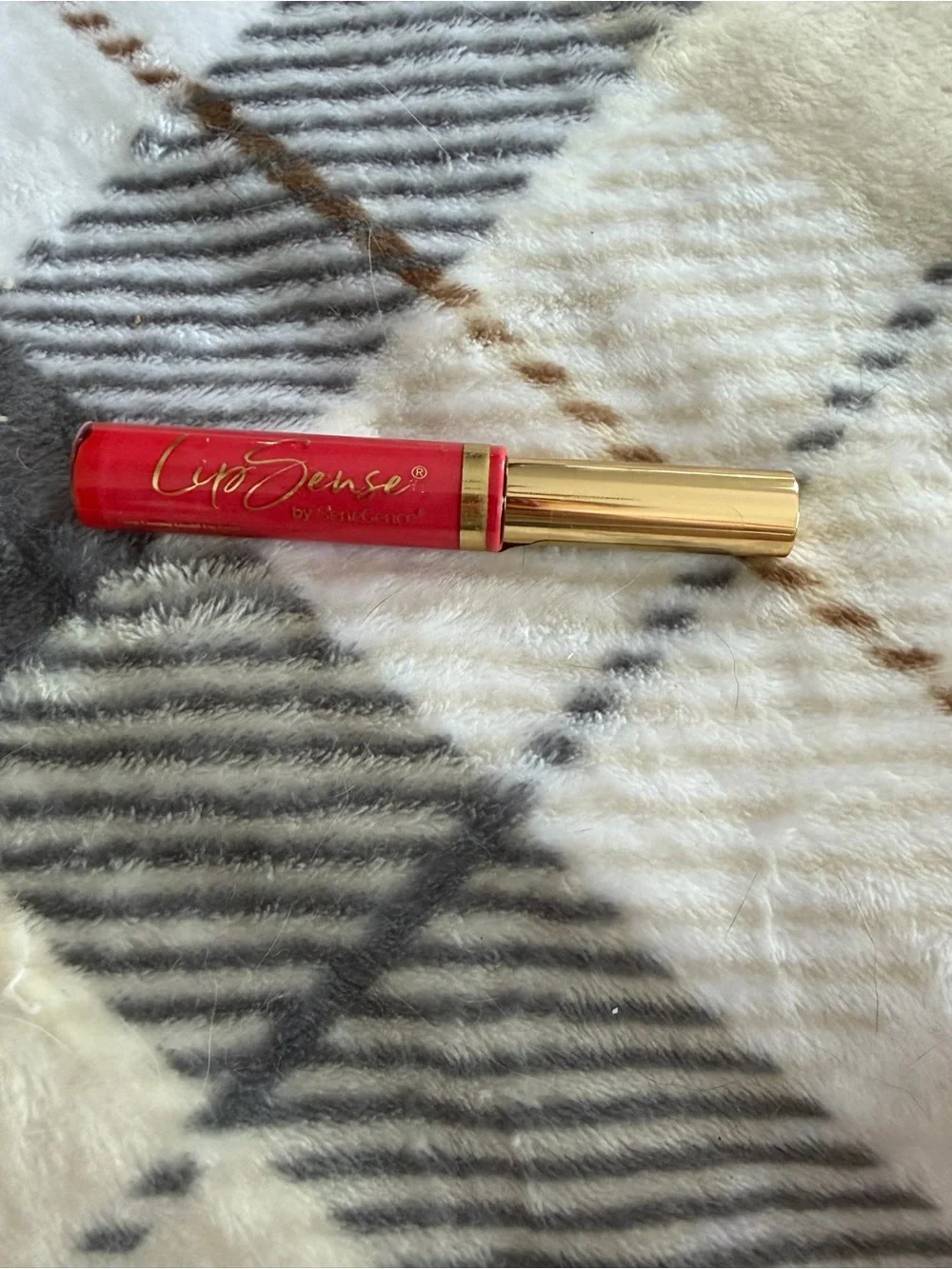 SeneGence Lipsense in Rhubarb - Vibrant Red/pink